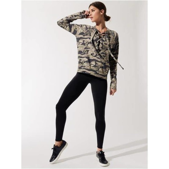 Monrow Camo Lace Up Pullover‎ Star Dusty Green Tea Sweatshirt Size Medium - Picture 1 of 16